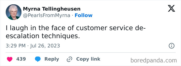Screenshot of a tweet from the Internet’s funniest grandma sharing a sharp, witty joke about customer service de-escalation.