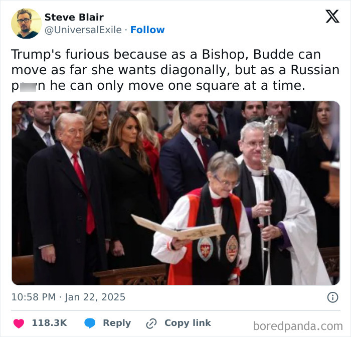 Tweet showing a courageous chess metaphor comparing political figures, reflecting boldness in expressing views on social media.