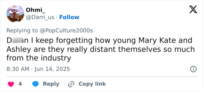 Tweet discussing how child stars Mary-Kate and Ashley Olsen appear distant from the industry in recent NYFW event. Tweet discussing how child stars Mary-Kate and Ashley Olsen appear distant from the industry in recent NYFW event.