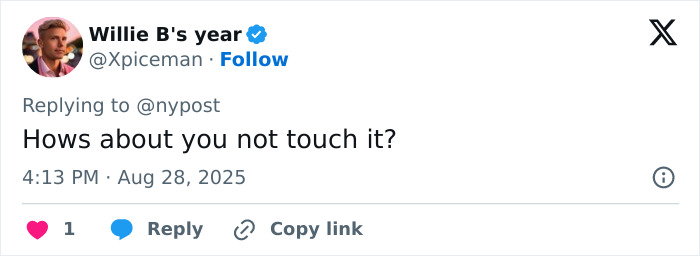 Tweet from user Willie B&rsquo;s year replying to NY Post, cautioning not to touch the creepy ancient head carving discovered on farm.