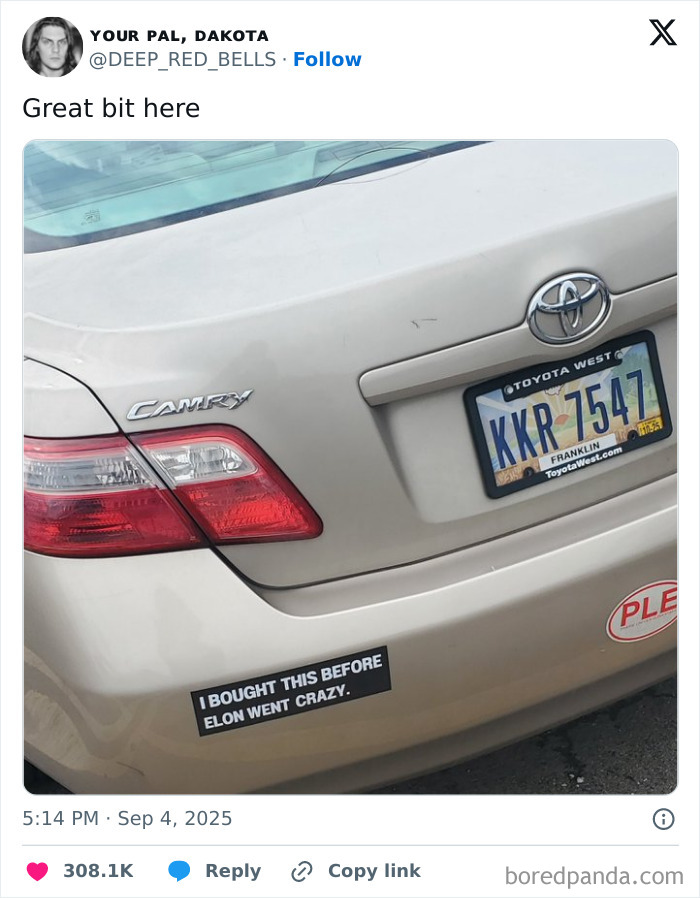 Car rear with a humorous bumper sticker, illustrating one of the funniest tweets that made people laugh the most in September.