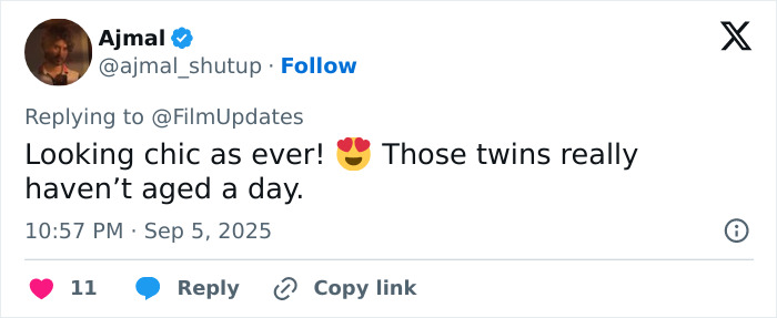 Fan tweet praising child stars Mary-Kate and Ashley Olsen’s unrecognizable looks and style at NYFW. Fan tweet praising child stars Mary-Kate and Ashley Olsen’s unrecognizable looks and style at NYFW.