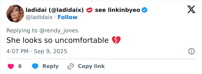 Screenshot of a Twitter reply expressing discomfort, highlighting fans praise for Chase Infiniti&rsquo;s response to a reporter&rsquo;s question.