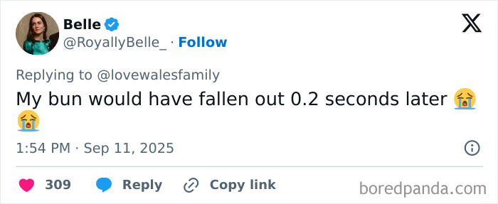 Screenshot of a tweet reacting humorously to Kade Middleton’s viral no-hairband perfect bun trick going viral. Screenshot of a tweet reacting humorously to Kade Middleton’s viral no-hairband perfect bun trick going viral.