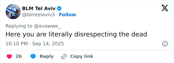 Screenshot of a tweet replying to avawwe_ saying disrespecting the dead in a social media debate. Screenshot of a tweet replying to avawwe_ saying disrespecting the dead in a social media debate.