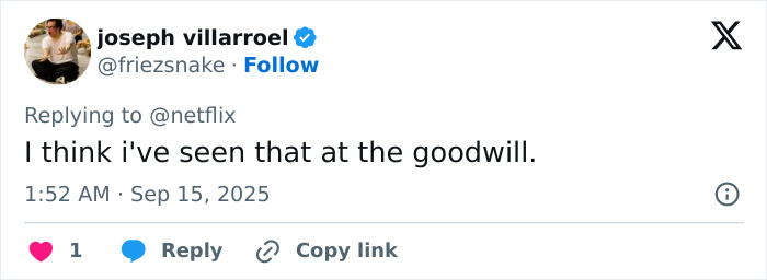 Jenna Ortega showcasing a risky diamond-encrusted look at the 2025 Emmys, stunning the audience and fans. Jenna Ortega showcasing a risky diamond-encrusted look at the 2025 Emmys, stunning the audience and fans.