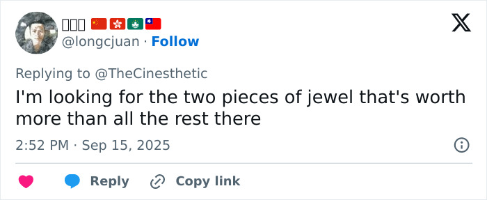 Screenshot of a social media post discussing jewelry, related to Jenna Ortega&rsquo;s stylist and her viral Emmy outfit request.