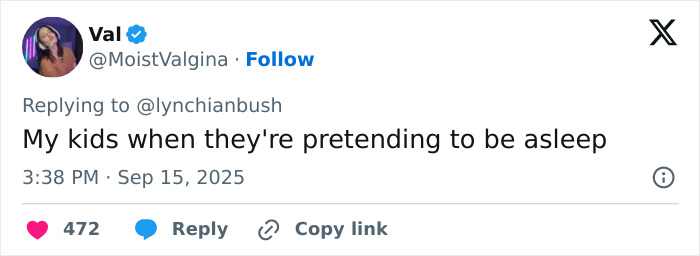 Screenshot of a tweet mocking Chris Pratt's unusual praying style in a viral clip after Charlie Kirk's passing.