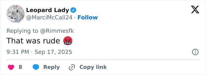 Screenshot of a tweet reacting to Queen Camilla&rsquo;s embarrassing gesture to Kate Middleton during Trump&rsquo;s visit.