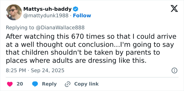 Blackpink's Lisa wearing a risqué outfit on stage, sparking fury while dancing with kids in the audience nearby. Blackpink's Lisa wearing a risqué outfit on stage, sparking fury while dancing with kids in the audience nearby.