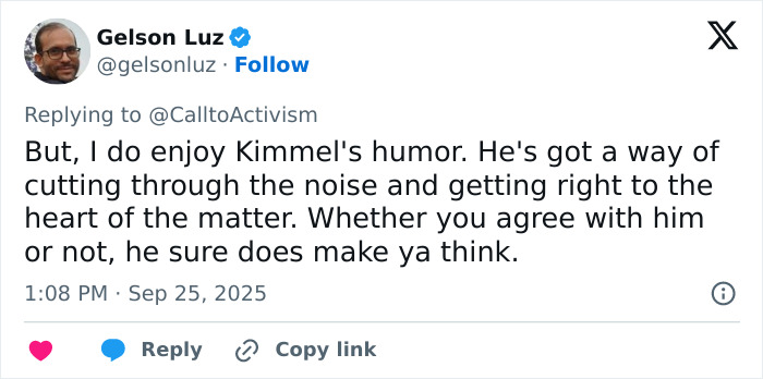 Screenshot of a tweet praising Jimmy Kimmel's humor in response to Trump over ABC lawsuit threat after comeback.