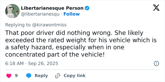 Tweet discussing Lyft driver denying ride due to passenger's weight, highlighting safety and vehicle weight limits.