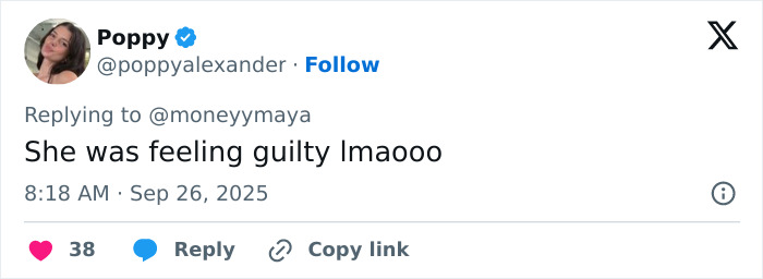 Tweet by Poppy reacting to white woman&rsquo;s dramatic reaction to being shackled during African-American museum visit.