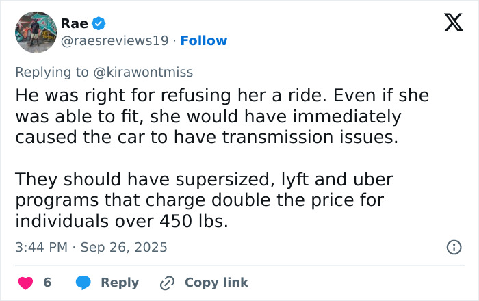 Tweet discussing Lyft driver denying ride due to passenger weight, relating to Lyft lawsuit settlement with rapper.