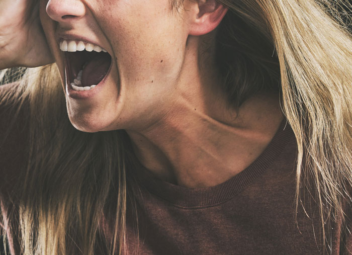 42 Chilling Stories From Security Guards Who Experienced The Scariest Moments On Duty