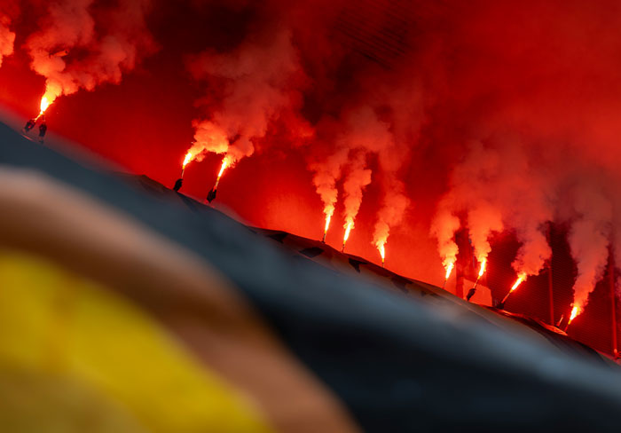 38 Unbelievable Cases Of People Being Stupid Together