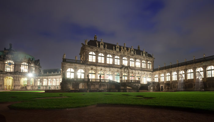 42 Chilling Stories From Security Guards Who Experienced The Scariest Moments On Duty