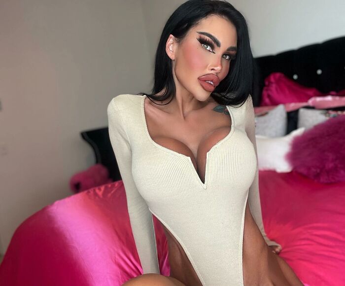 'Human Barbie' Who Spent $200k On Body Modifications Flaunts New Look Amid Plastic Surgery Concerns 'Human Barbie' Who Spent $200k On Body Modifications Flaunts New Look Amid Plastic Surgery Concerns