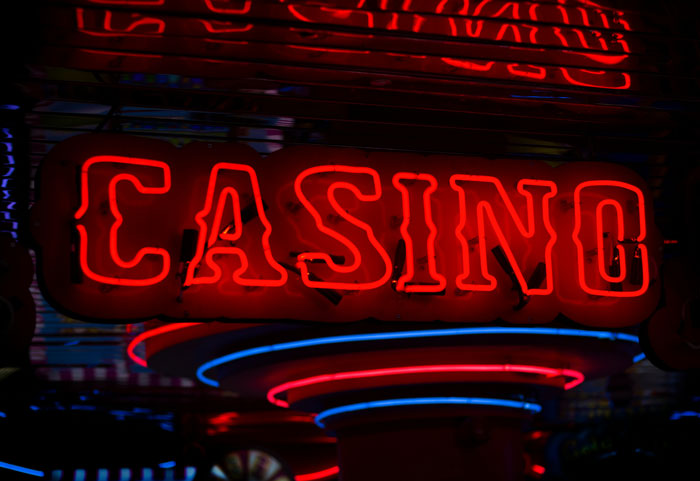 42 Chilling Stories From Security Guards Who Experienced The Scariest Moments On Duty