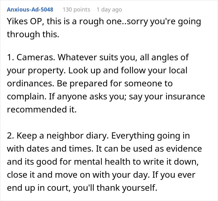 Text post with advice on handling a neighbor spying through fence holes and dealing with taunting dogs.