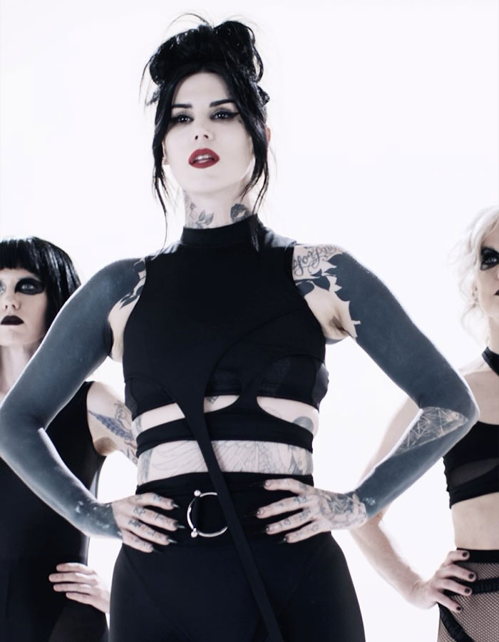 Kat Von D Reveals Dramatic Transformation After Tattooing 80% Of Her Body Black Kat Von D Reveals Dramatic Transformation After Tattooing 80% Of Her Body Black