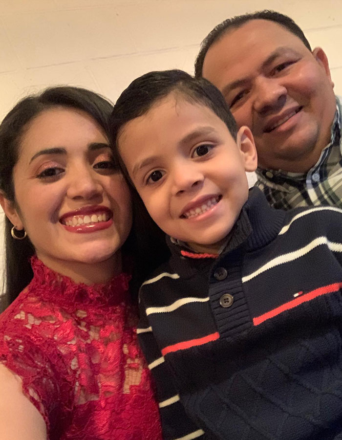 "Crossed The Line": 'Texas Karen's' Racist Meltdown Over Hispanic Delivery Driver Goes Viral