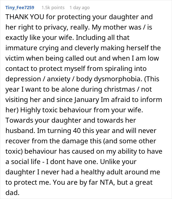 Reddit comment praising a father for telling wife why daughter doesn&rsquo;t trust due to her toxic behavior and protecting daughter's privacy.