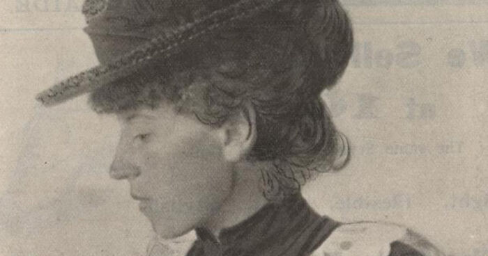 Vintage black and white photo of a woman in a hat, evoking terrifying photos and stories with a mysterious, eerie atmosphere.