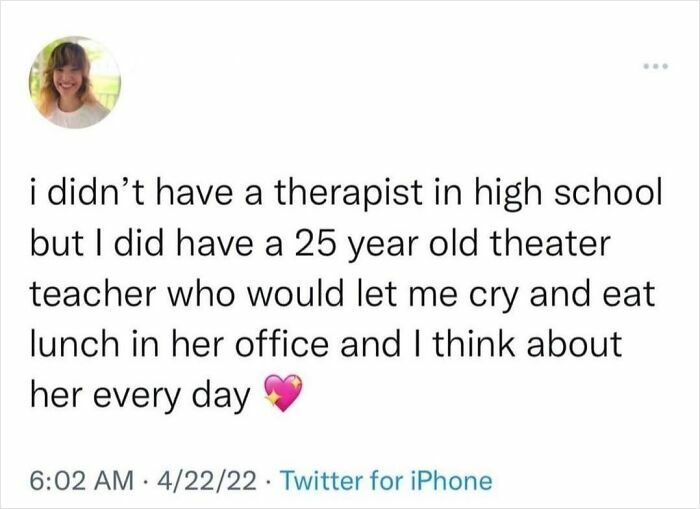 Screenshot of a wholesome Twitter post about a supportive teacher offering comfort in high school.