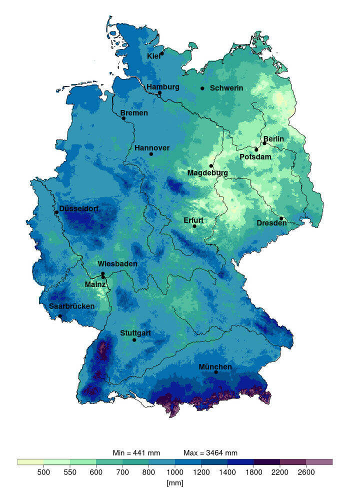 Informative map showing rainfall distribution across Germany with varying precipitation levels in millimeters.