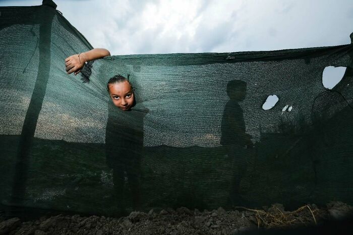 Whispered Stories: Melahat Ünel’s Intimate Street Portraits In Light And Shadow