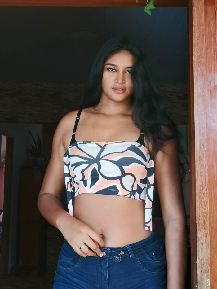 World&rsquo;s Tallest Bride? 6&rsquo;9&rdquo; Brazilian Model Marries 5&rsquo;4&rdquo; Husband And Gives Birth Despite Doctors&rsquo; Warnings