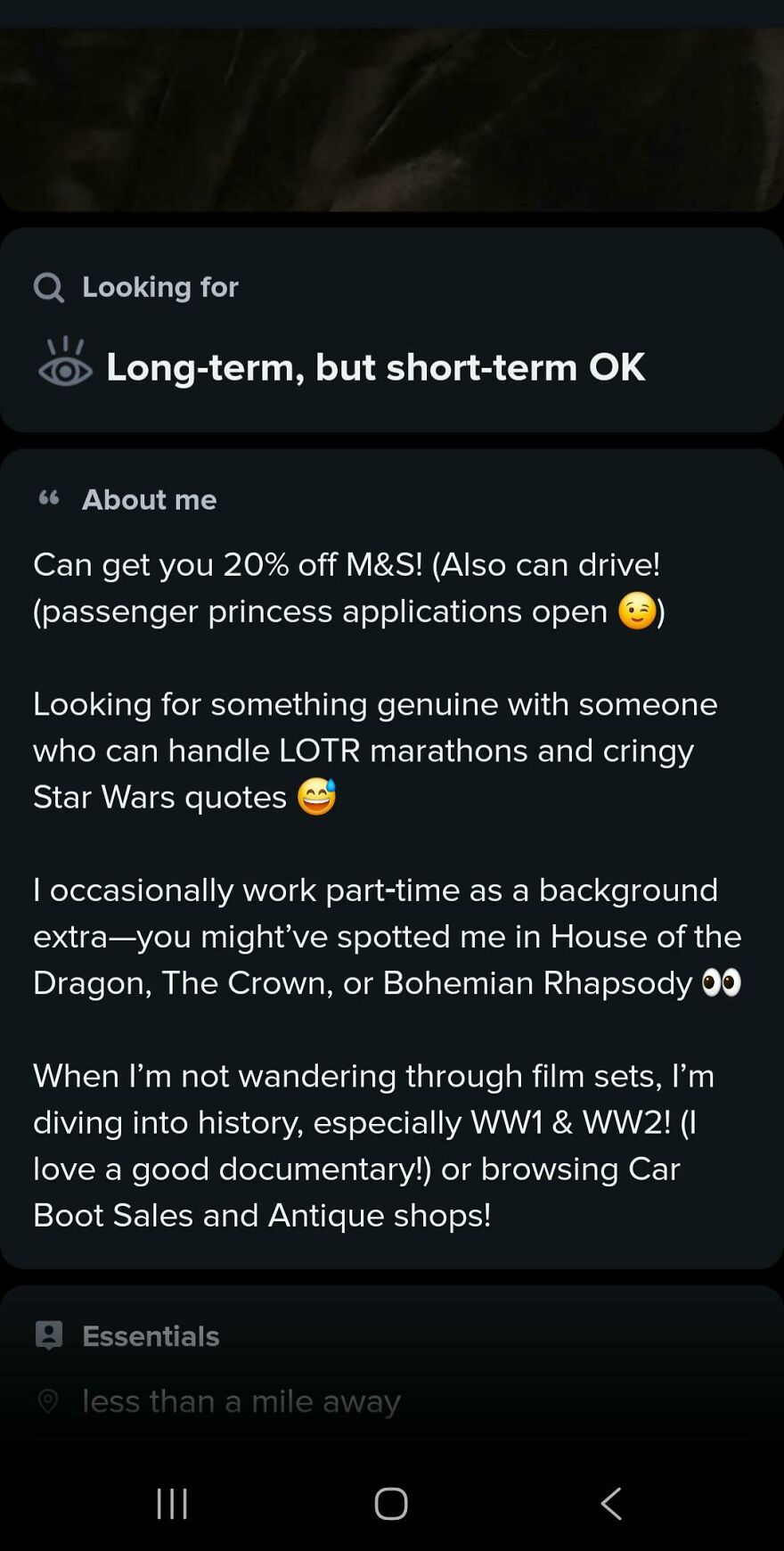 Tinder bio for guys mentioning short-term and long-term dating, interests in LOTR, Star Wars, and film background work.