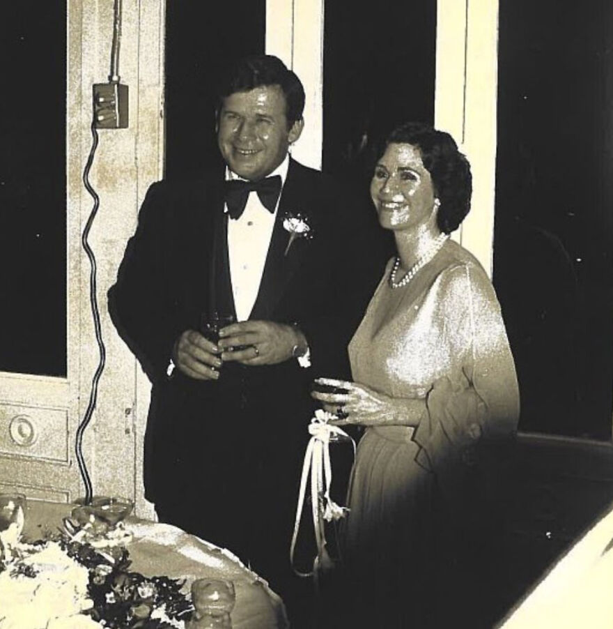 Vintage photo of a couple at a formal event, highlighting family money and marriage in Tucker Carlson’s net worth. Vintage photo of a couple at a formal event, highlighting family money and marriage in Tucker Carlson’s net worth.