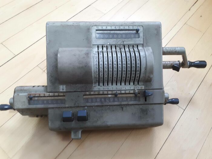 Old mechanical calculator found, an example of something old with unknown purpose shared online for identification.