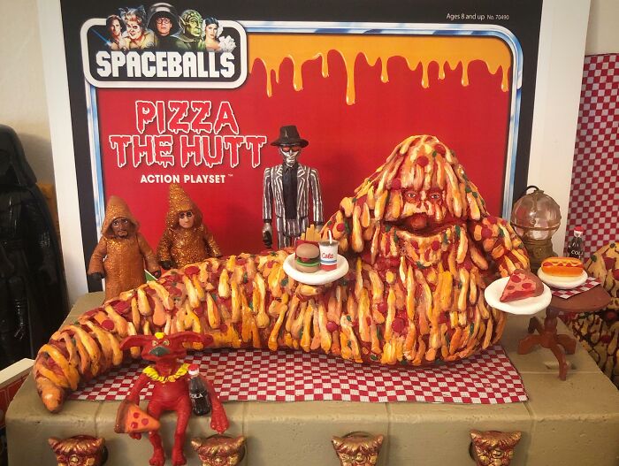 Weird and cursed Pizza The Hutt action playset from Spaceballs with unusual pizza creature and small figures.