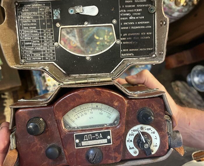 Old measuring device with dials and gauges found by people unsure what it was, shared for internet identification help