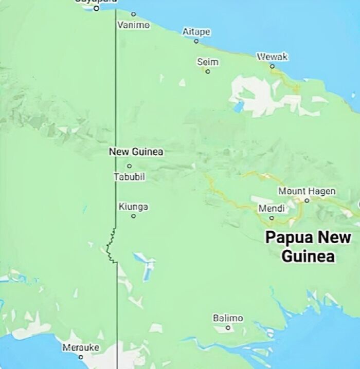 Map showing Papua New Guinea with a mislabeled border splitting the island into two countries incorrectly.