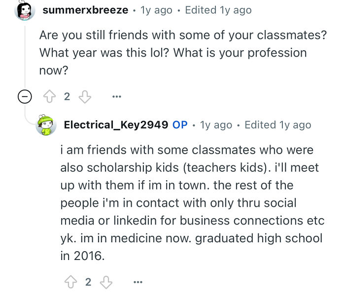 Screenshot of a person who studied in a prestigious private school answering questions about classmates and career.