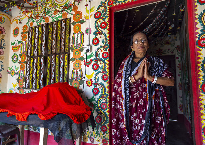 I Visited A Village Where Every Season Brings New Murals On The Mud Walls I Visited A Village Where Every Season Brings New Murals On The Mud Walls