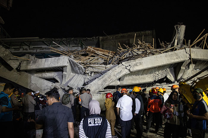 Over 60 Children Buried Under Collapsed School As Rescuers Race To Find Survivors Over 60 Children Buried Under Collapsed School As Rescuers Race To Find Survivors