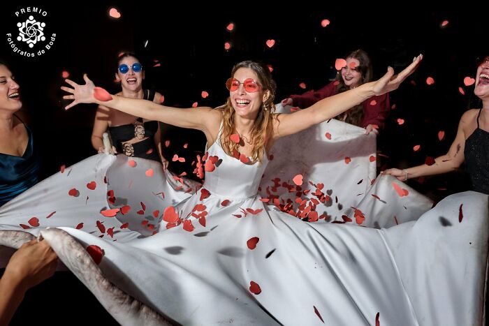 Confetti, Sunglasses, And Pure Chaos: Wedding Goals Unlocked