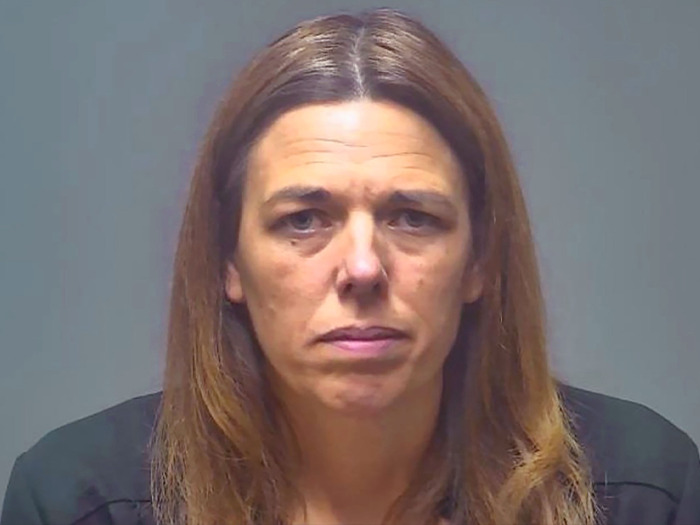 Woman involved in disturbing threats and catfishing using Lo nickname in a case explained by an expert.