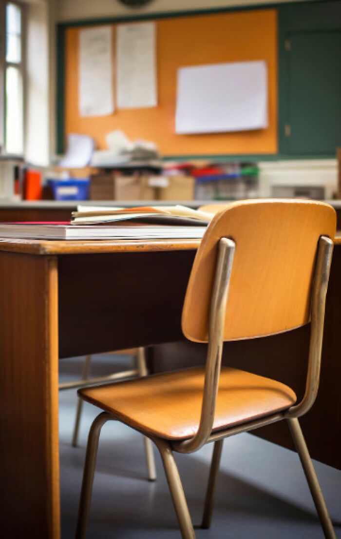 42 Creepy Moments People Can’t Forget That Keep Coming Back To Them