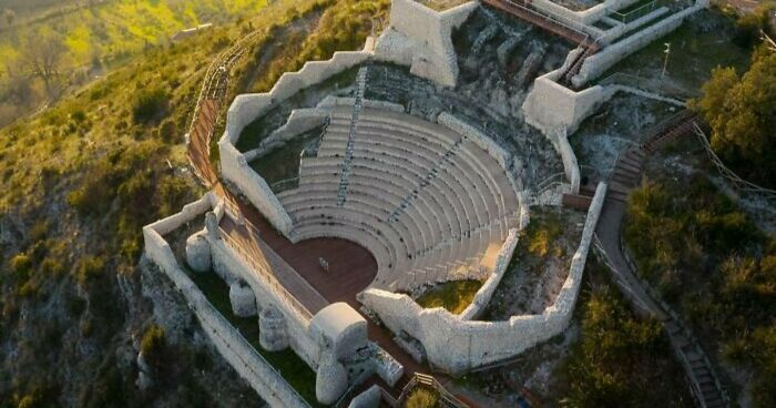 “The Tomb Of Adam, The First Man”: 83 Historic Artefacts And Places That Fascinate Historians (New Pics)