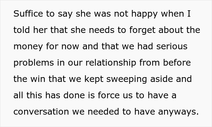 ALT text: Text discussing relationship problems and the impact of a girlfriend wanting to quit her job after winning the lottery.
