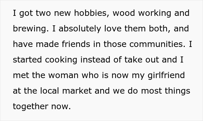 Text describing a schizophrenic man prank hospital visit, focusing on a humorous or staged medical setting.