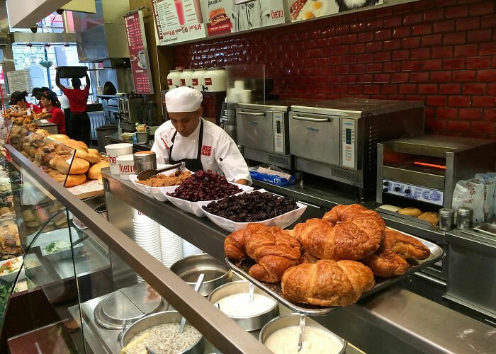 It’s Hard To Believe These 42 People Are Truly This Dumb