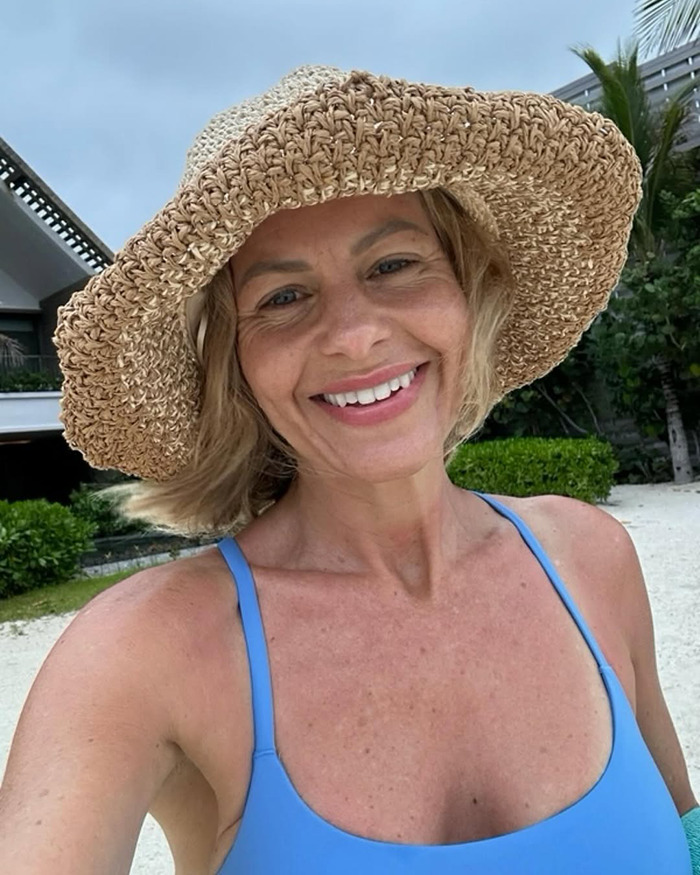 'Full House' Star Deletes Beach Pic After Getting Flooded With Comments About Her Body