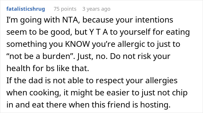 Comment discussing a teen's allergic reaction at a friend’s house and advice on managing allergies when eating there. Comment discussing a teen's allergic reaction at a friend’s house and advice on managing allergies when eating there.